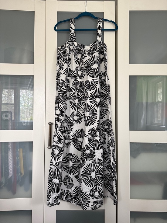 LOFT Dresses & Skirts - LOFT Black and White Floral Sunburst Linen Blend Dress Medium